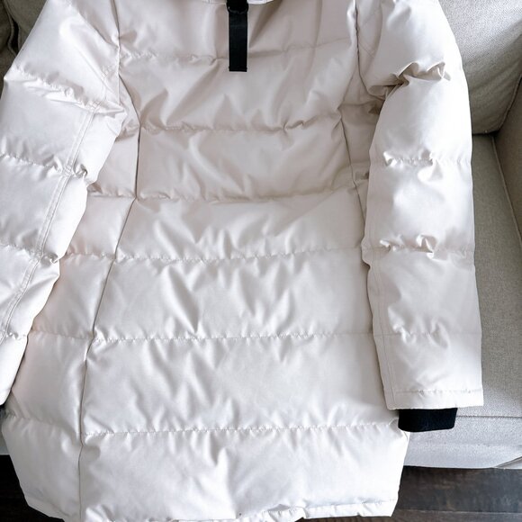 99% NEW ARITZIA POWDER PARKA, SIZE M - Picture 13 of 13